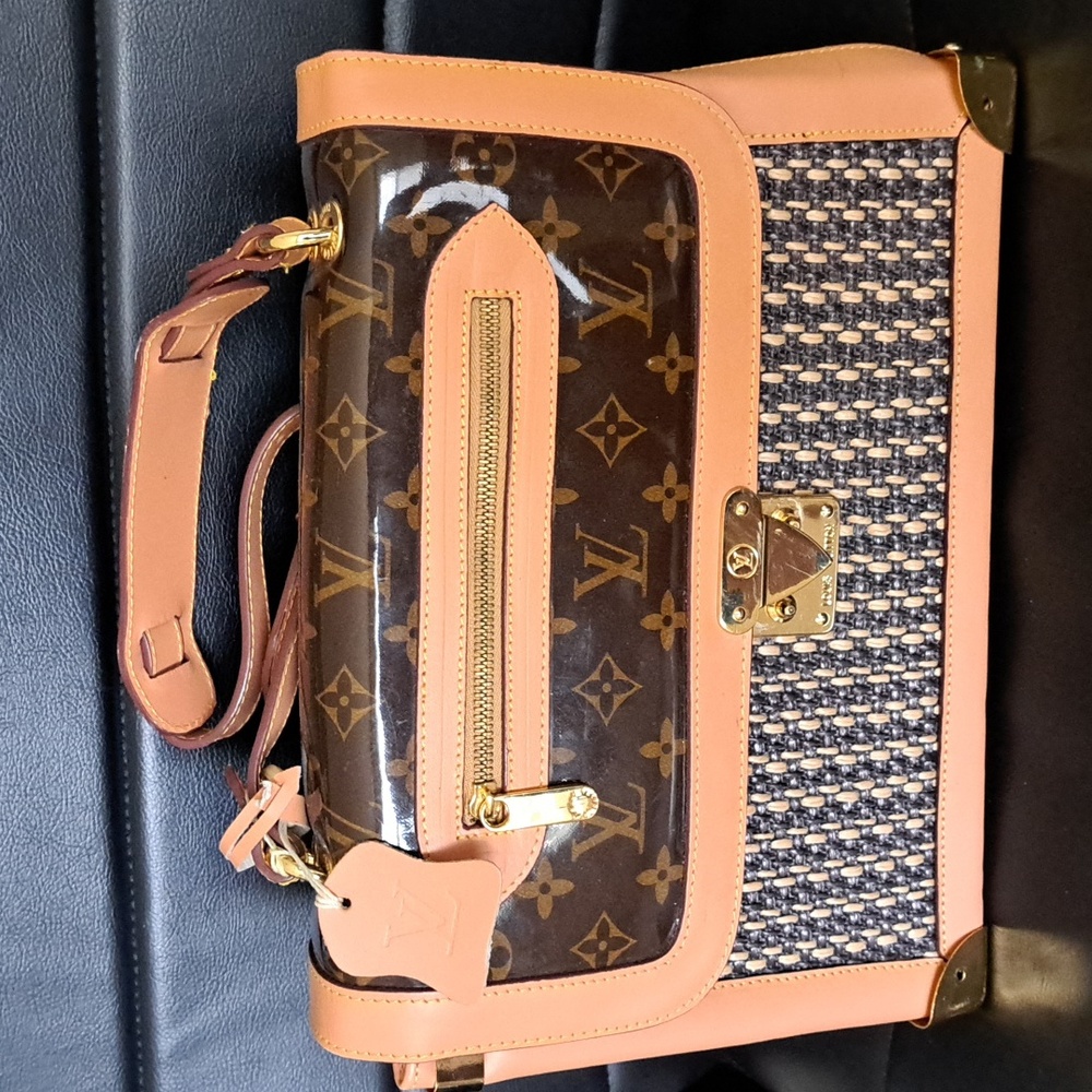 RARE FIND Handbag